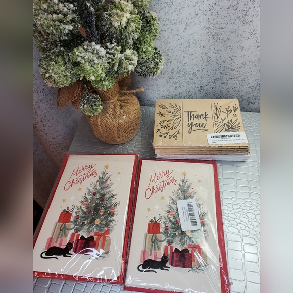 BUNDLES Christmas Cards - Picture 2 of 6
